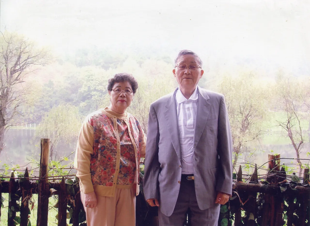 Chen Gin Li e esposa. Acervo da família.